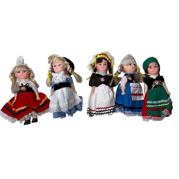 Unknown Other - Dolls Around the World Native Costumes France Italy Poland Germany Holland Gifts